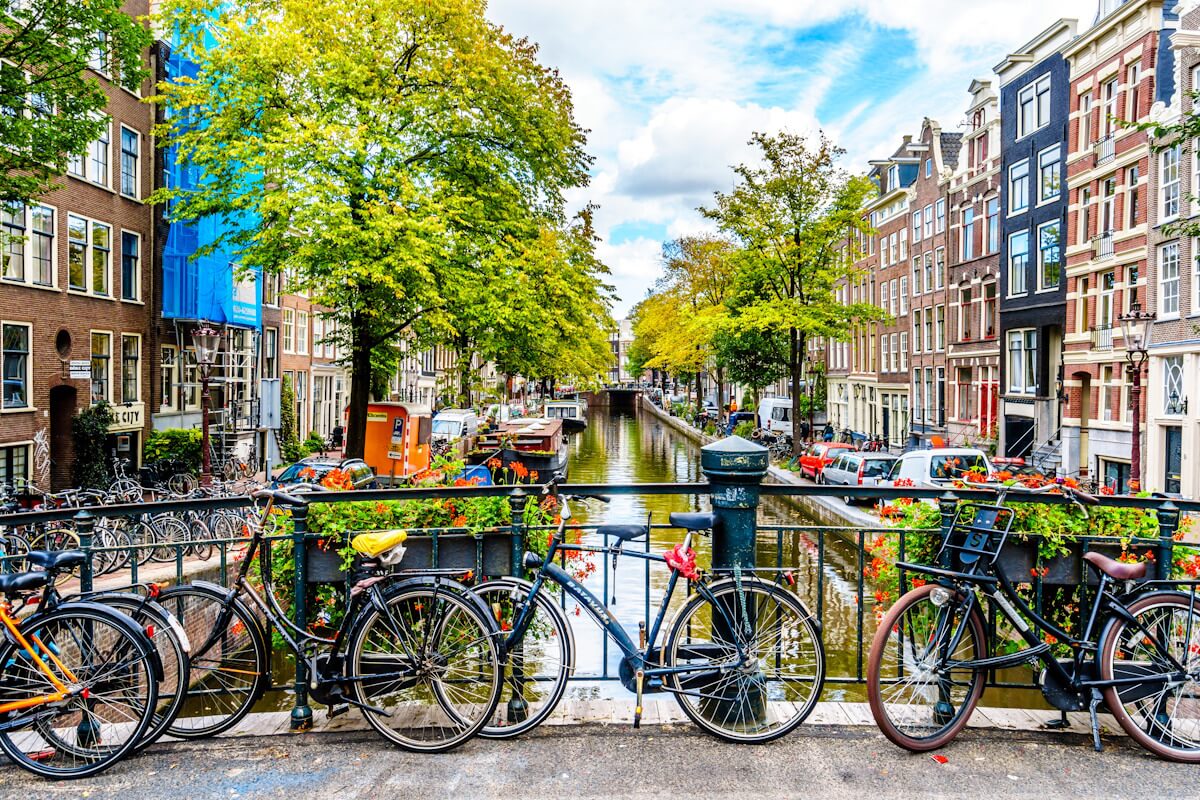 Quartiere Jordaan visto dal ponte Tweede Leliedwarsstreet Amsterdam