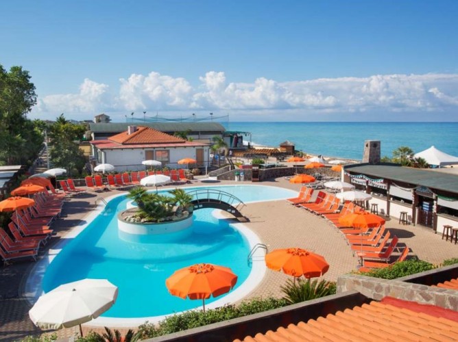 Le Mandrelle Beach Resort - Immagine 1