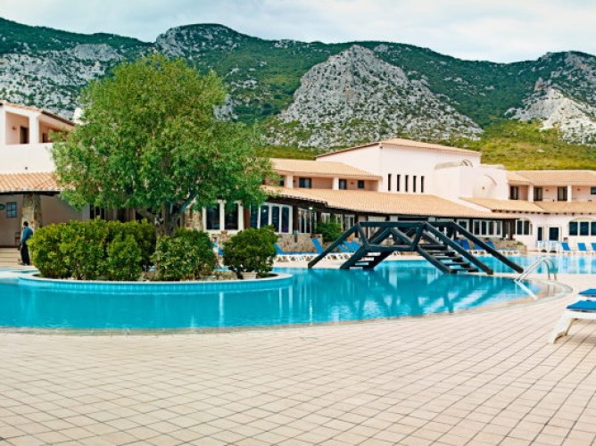 Club Esse Cala Gonone - Piscină Exterioară Descoperită