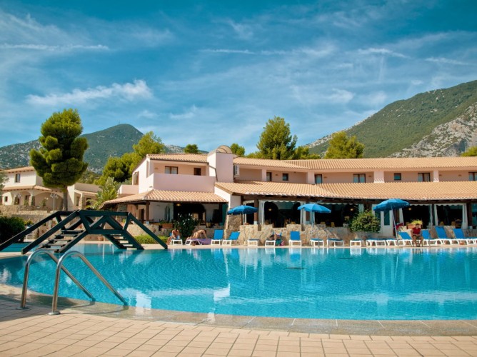 Club Esse Cala Gonone - Piscină Exterioară Descoperită