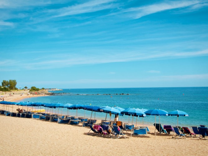Club Esse Cala Gonone - Plajă amenajată din Cala Gonone
