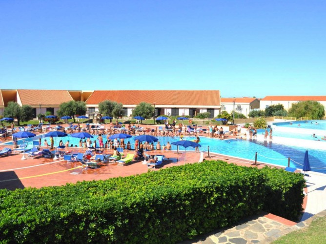 Le Tonnare di Stintino Beach Resort - Le Tonnare di Stintino vedere panoramică a piscinelor
