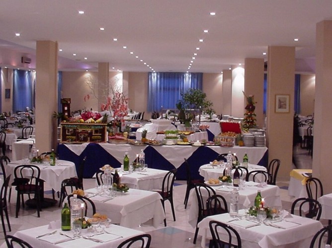 Futura Style Helios - Restaurant Hotel Club Helios