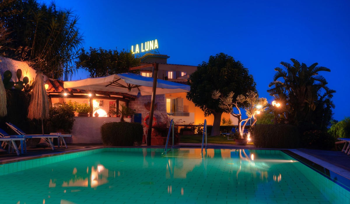 Hotel La Luna - Piscina de noapte Hotel La Luna