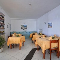 Colțul restaurantului Hotel La Luna