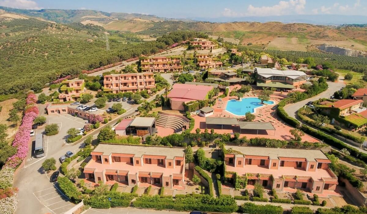 Satul Porto Rhoca - Satul de vacanță văzut de sus