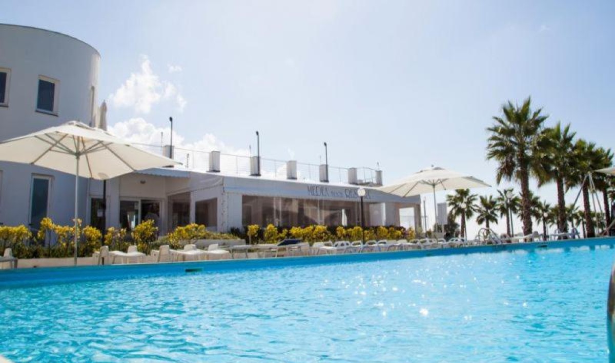 Fruit Village Medea Beach Resort - Immagine 1
