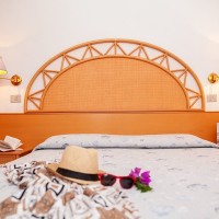TH Bay of the Achaeans bed details