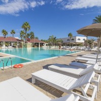 Solarul Barone di Mare lângă piscină
