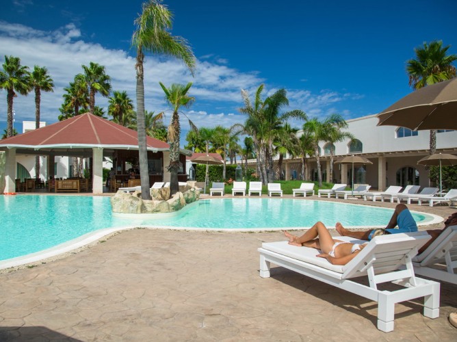 Futura Club Barone di Mare - Piscina pe partea de sud Barone di Mare
