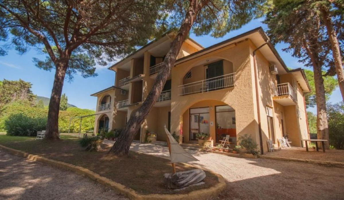 Residence Golfo della Lacona