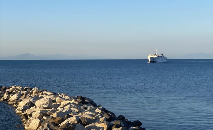 Feribotul spre Ischia