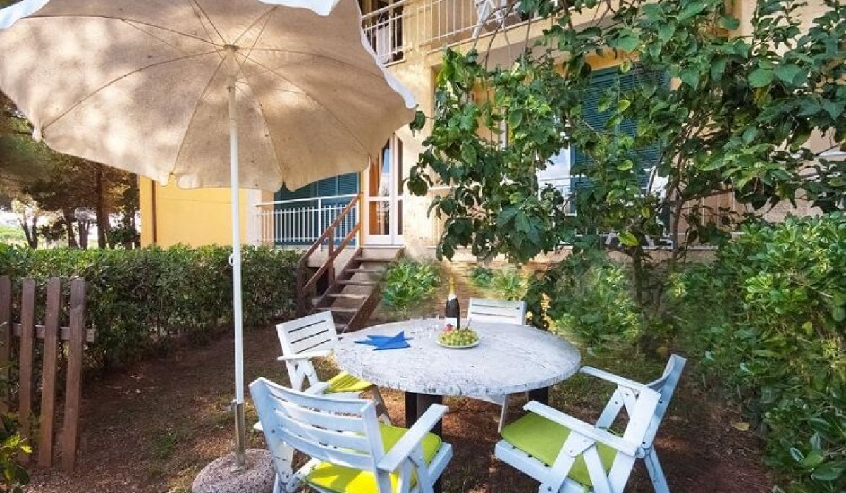 Residence Golfo della Lacona