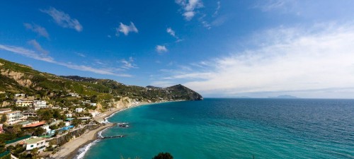 Plaja Maronti din Ischia