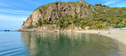 Plaja San Montano din Ischia