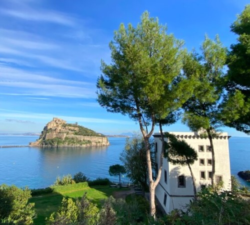 Turnul Guevara și Castelul Aragonez din Ischia