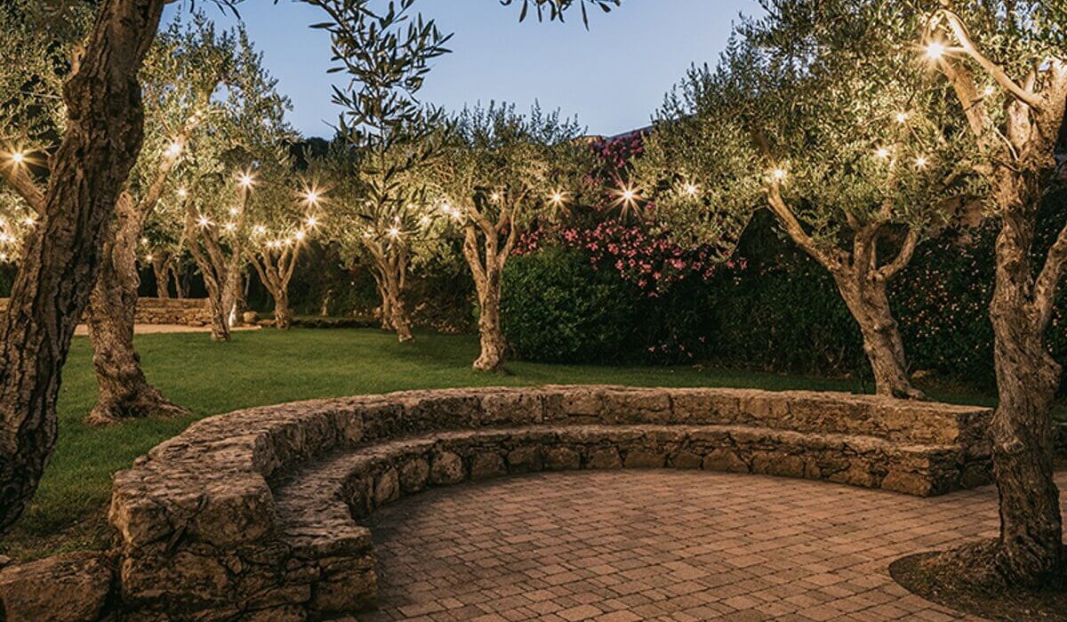 Mangia's Brucoli Resort