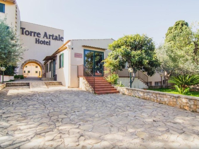 Apulia Hotel Borgo Torre Artale - Immagine 1