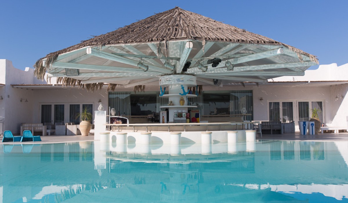 Futura Style Borgo Rio Favara Residence - Bar langa piscina