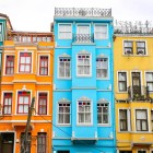 Case tipice în cartierul grecesc Fener din Istanbul.