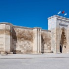 Caravanserai-ul Sultanhani de-a lungul Drumului Mătăsii în Turcia