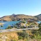 Lac artificial al unei baraje în lanțurile și văile din Konya în Cappadocia