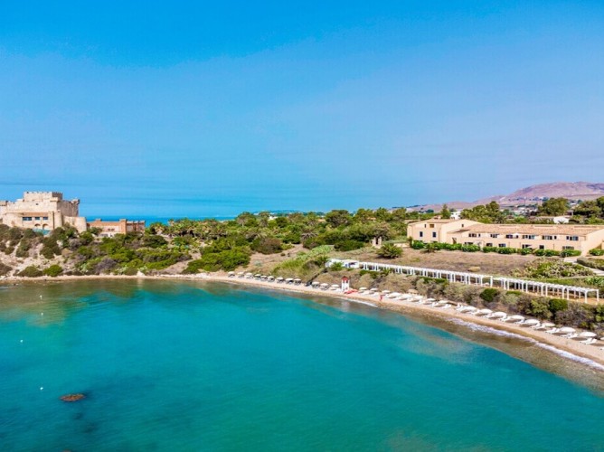 Falconara Resort - Locație privilegiată a structurii, la doar câțiva pași de plajă