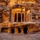 Sitoul antic nabatean cunoscut sub numele de Micul Petra în Iordania