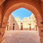 Interioarele Castelului Qsar Kharanah în deșertul din Amman, Iordania