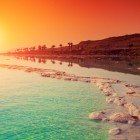 Răsărit spectaculos pe malurile Mării Moarte din Iordania
