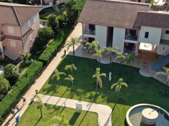 Club Esse Aquilia Beach Village - Grădini și zone exterioare comune