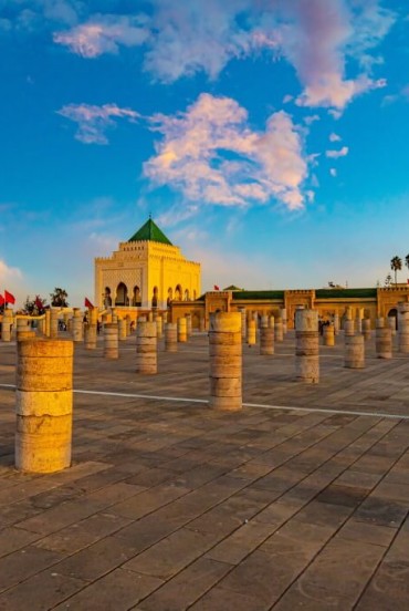 Priveliștea Pieței și a Mausoleului lui Mohammed V în Rabat