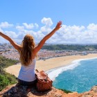 Vedere de sus a orașului Nazaré din Portugalia