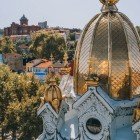 Biserica de Fier din Istanbul, cunoscută și sub numele de Biserica Sfântul Ștefan, are o cupolă neobarocă realizată complet din fier forjat, cu elemente turnate în Austria și asamblate la fața locului.