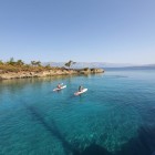 Pabuç Burnu, cunoscut și ca Golful Pabuc, se află la aproximativ 10 km de Bodrum. Este un loc incredibil de liniștit, ferit de vânt și valuri, perfect pentru o baie relaxantă sau pentru snorkeling