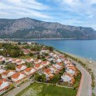Ören este un oraș liniștit în districtul Marmaris, Muğla, pe coasta de sud-vest a Turciei, cunoscut pentru frumusețea sa naturală, plajele neatinse și apele cristaline ale Mării Egee.