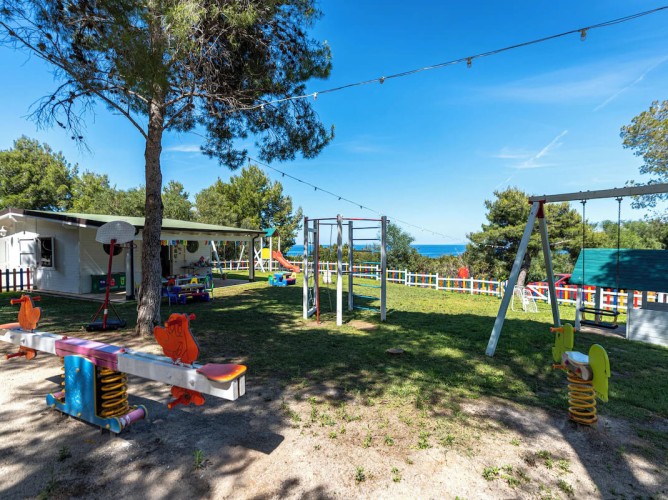 Mangia's Pollina Resort - zonă de joacă pentru copii