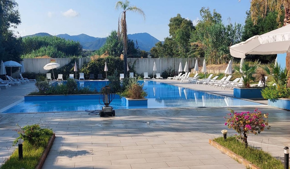 Batuca Village - piscină
