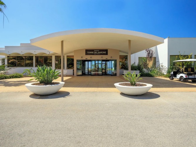 Mangia's Torre del Barone Resort - Intrarea stațiunii 5*