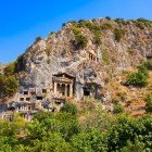 Mormântul lui Amyntas, cunoscut și ca Mormântul din Fethiye, este un vechi loc de înmormântare săpat în stâncă, datând din orașul antic Telmessos, în Licia antică. Astăzi se află în inima orașului Fethiye, în provincia Muğla din Turcia.