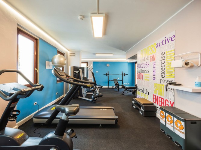 Apulia Hotel Taranto Ara Solis - Sală de fitness echipată