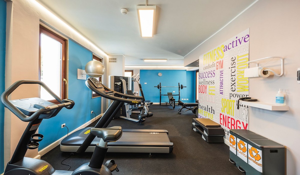 Apulia Hotel Taranto Ara Solis - Sală de fitness echipată