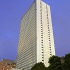 Sunshine City Prince Hotel din Tokyo, un zgârie-nori modern situat în cartierul Ikebukuro, este conectat direct la complexul comercial și de divertisment Sunshine City