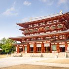 Templul Yakushi-ji din Nara este unul dintre cele mai vechi din Japonia. Fondat în secolul al VII-lea, este un simbol important al culturii budiste și al arhitecturii clasice japoneze.