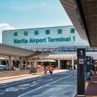 Aeroportul Internațional Narita, unul dintre principalele hub-uri ale Japoniei, este compus din trei terminale moderne, de la care pleacă și sosesc toate zborurile internaționale, conectând Japonia cu lumea.