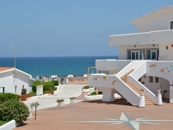 Futura Style Acqua di Mare Resort - Intrarea la recepția complexului
