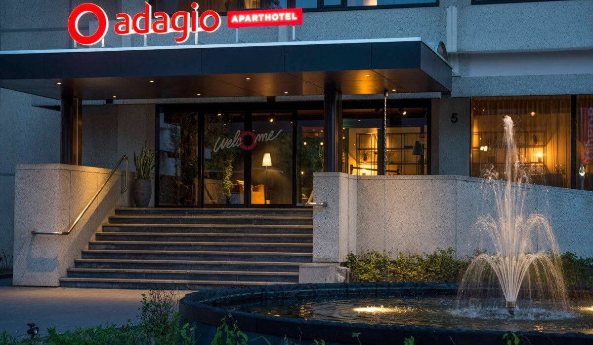 Adagio Amsterdam City South - Clădire modernă și funcțională, cu un stil metropolitan, spații luminoase și interioare rafinate, atent concepute pentru a asigura confort și o atmosferă primitoare.