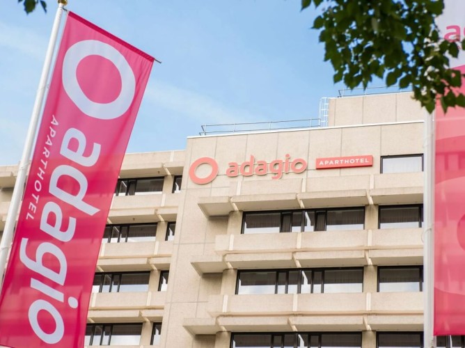Adagio Amsterdam City South - Clădire modernă și funcțională, cu un stil metropolitan, spații luminoase și interioare rafinate, atent concepute pentru a asigura confort și o atmosferă primitoare.