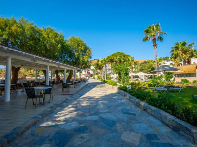 Azka Hotel - Immagine 4