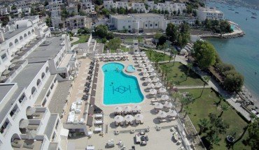 Azka Hotel
